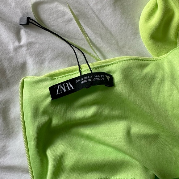 💚most FLATTERING Green dress💚 - Picture 3 of 5